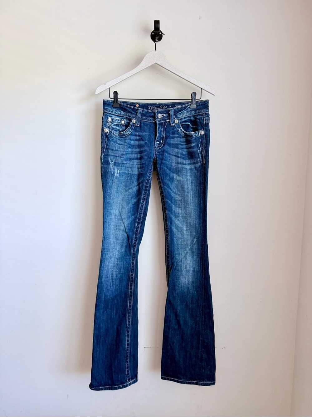Miss Me Bootcut Jeans Women’s 27 Signature Peace Sign Embellished Pocket JP6062B - Picture 2 of 10